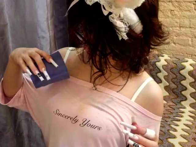 FinnyMonson live cam on BongaCams