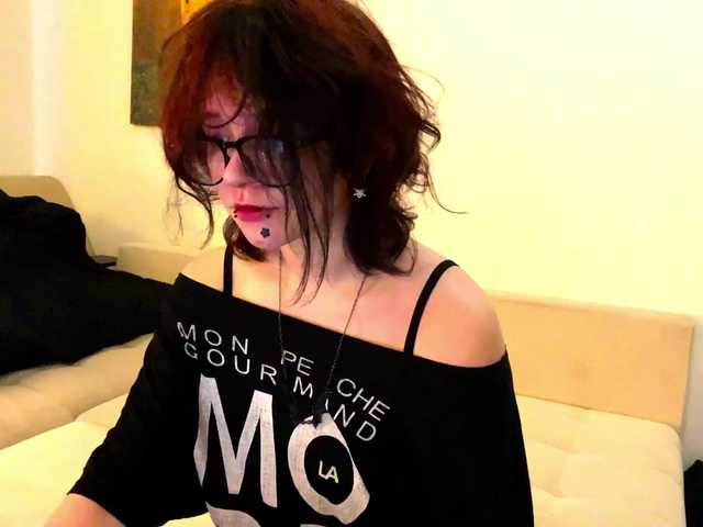 FinnyMonson live cam on BongaCams