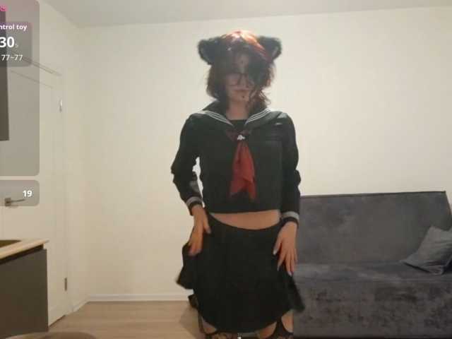 MilaRoshen live cam preview