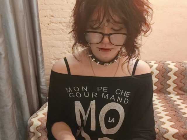 FinnyMonson live cam on BongaCams