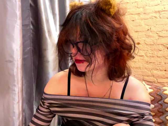 FinnyMonson live cam on BongaCams