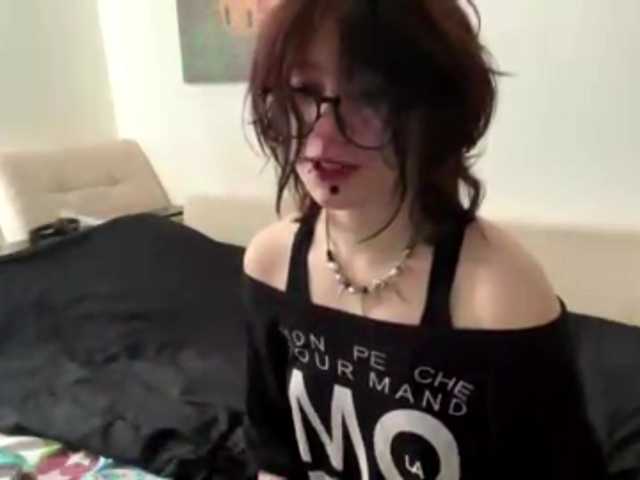 FinnyMonson live cam on BongaCams