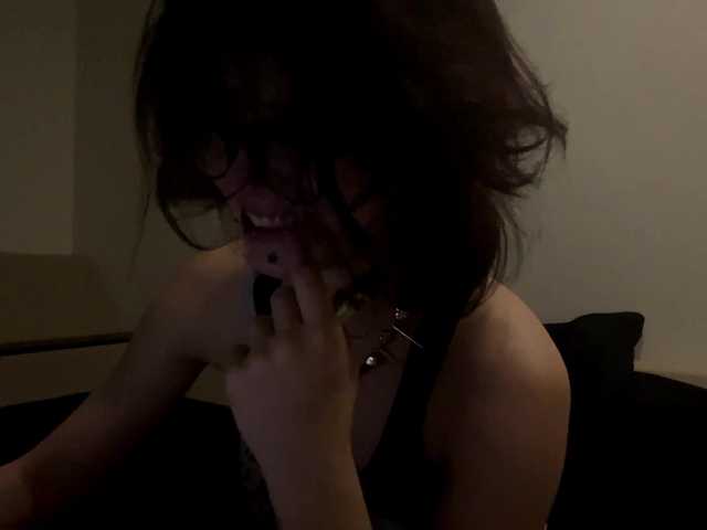 FinnyMonson live cam on BongaCams