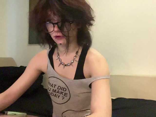 FinnyMonson live cam on BongaCams