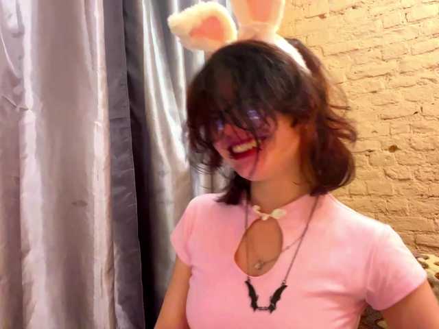 FinnyMonson live cam on BongaCams