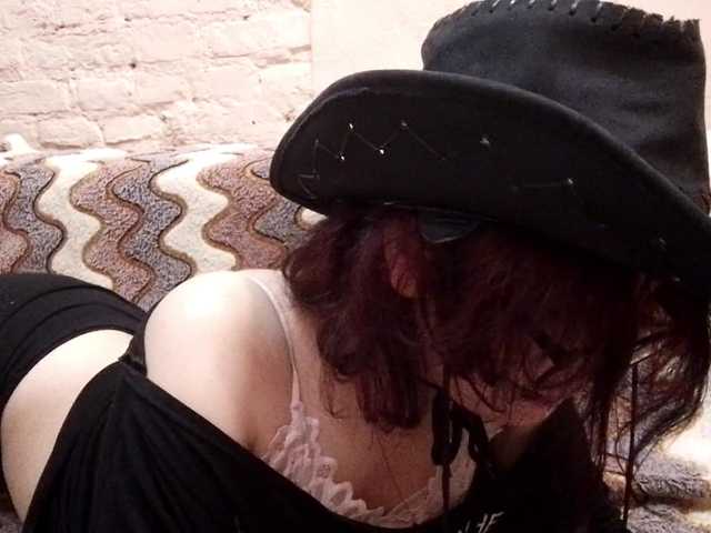 FinnyMonson live cam on BongaCams
