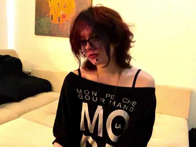 FinnyMonson live cam on BongaCams