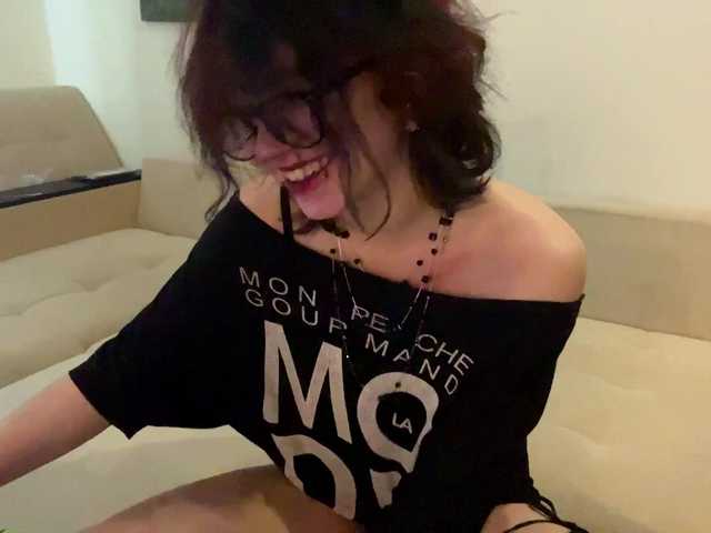 FinnyMonson live cam on BongaCams
