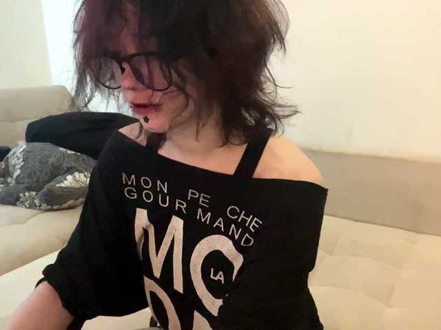 FinnyMonson live cam on BongaCams