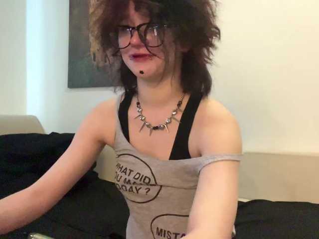 FinnyMonson live cam on BongaCams