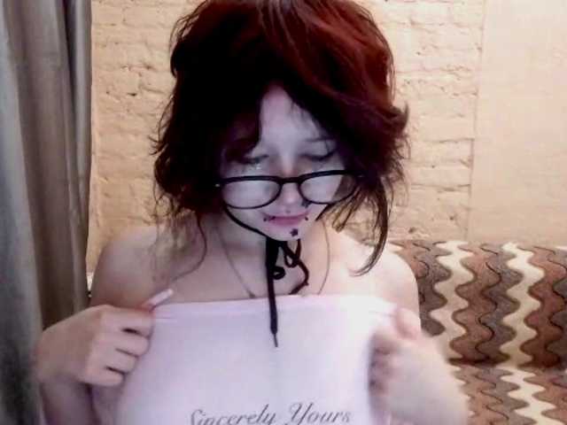 FinnyMonson live cam on BongaCams