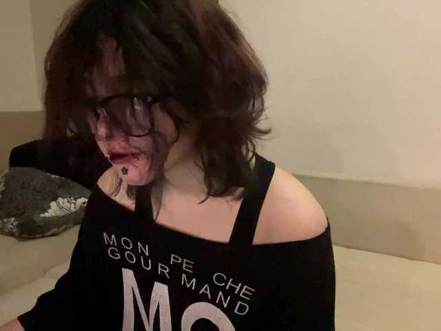 FinnyMonson live cam on BongaCams