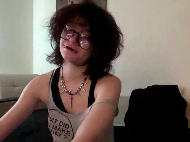 FinnyMonson live cam on BongaCams