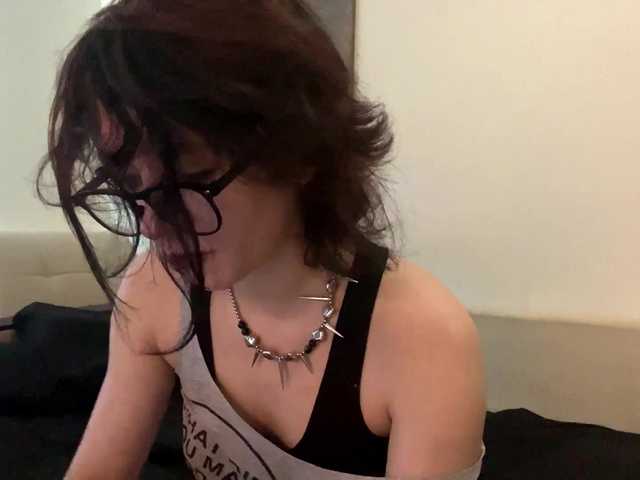 FinnyMonson live cam on BongaCams
