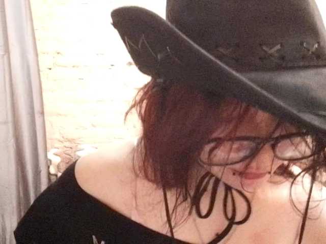 FinnyMonson live cam on BongaCams