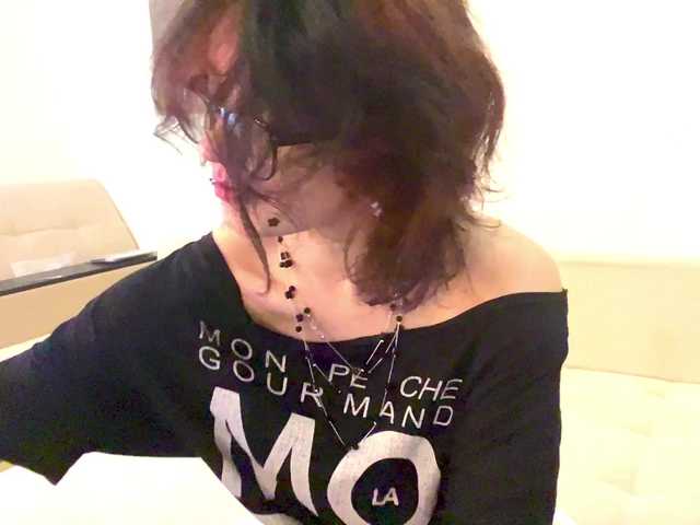 FinnyMonson live cam on BongaCams