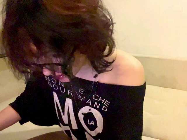 FinnyMonson live cam on BongaCams