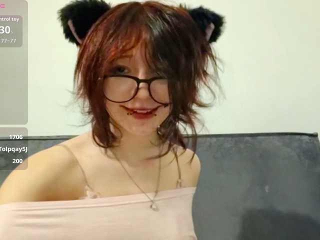FinnyMonson live cam on BongaCams