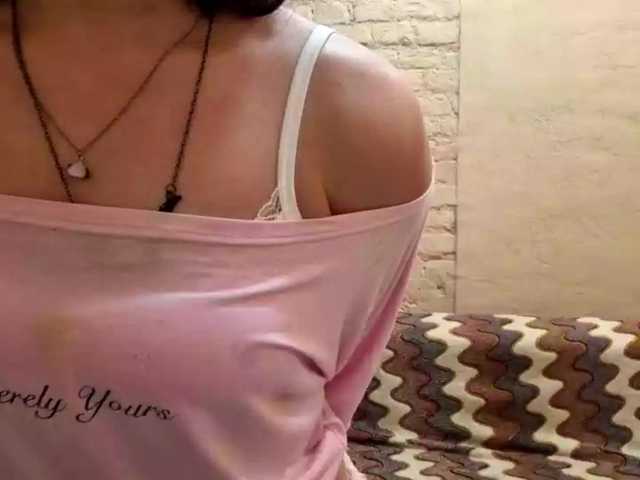 FinnyMonson live cam on BongaCams