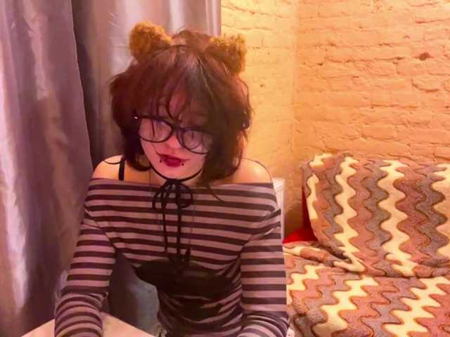 FinnyMonson live cam on BongaCams