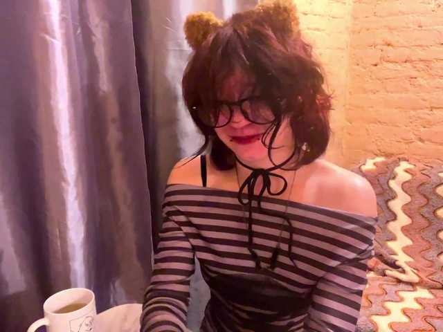 FinnyMonson live cam on BongaCams