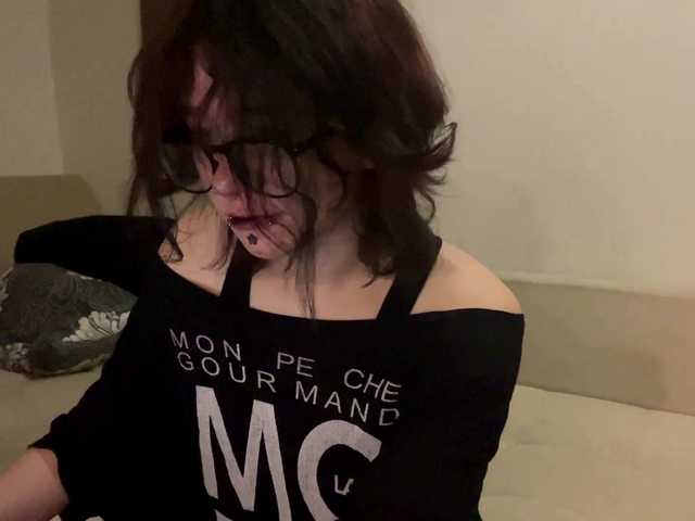 FinnyMonson live cam on BongaCams