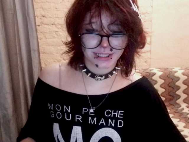 FinnyMonson live cam on BongaCams