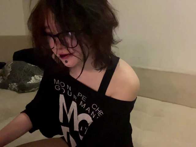 FinnyMonson live cam on BongaCams