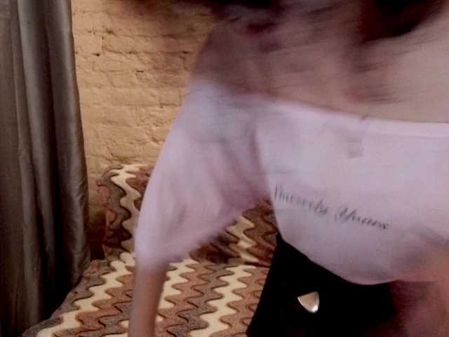 FinnyMonson live cam on BongaCams