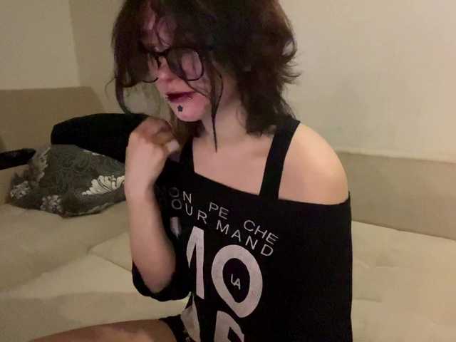FinnyMonson live cam on BongaCams