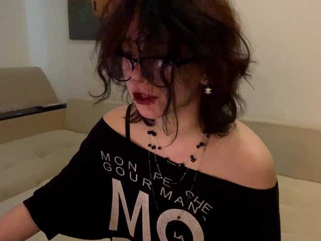 FinnyMonson live cam on BongaCams