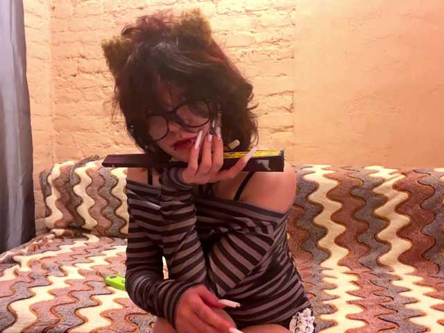 FinnyMonson live cam on BongaCams