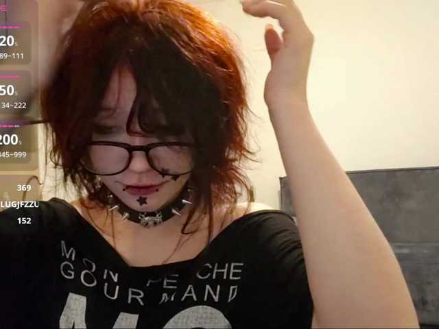 FinnyMonson live cam on BongaCams