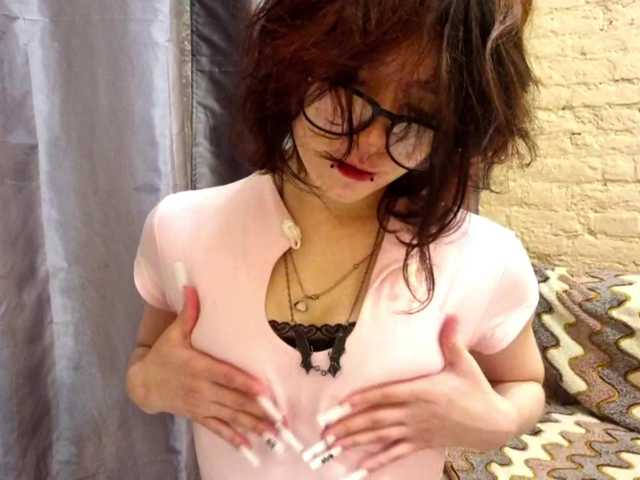 FinnyMonson live cam on BongaCams
