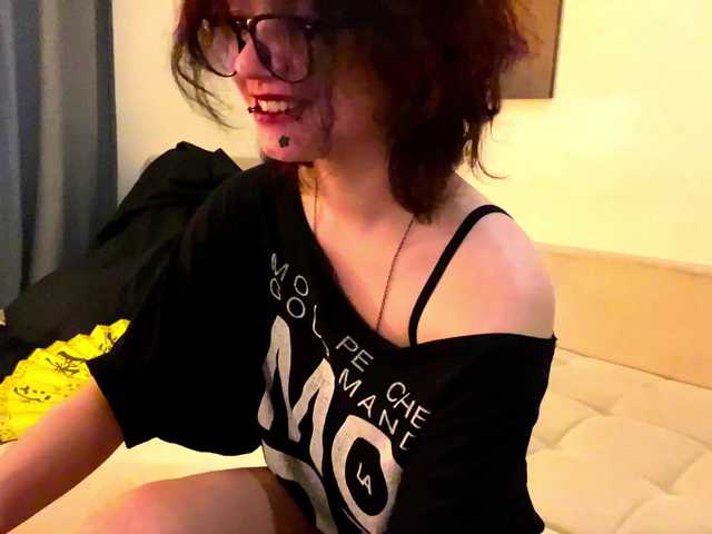 FinnyMonson live cam on BongaCams