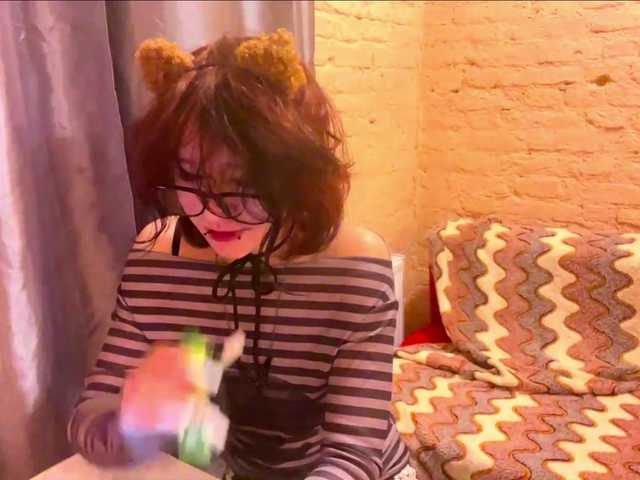 FinnyMonson live cam on BongaCams