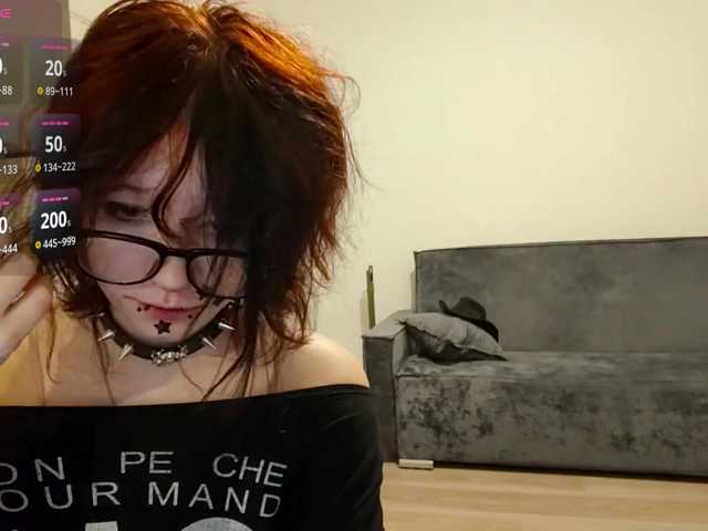 FinnyMonson live cam on BongaCams