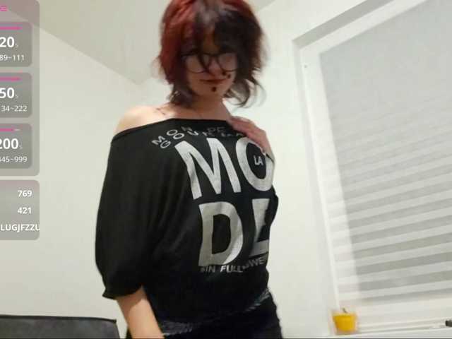 FinnyMonson live cam on BongaCams