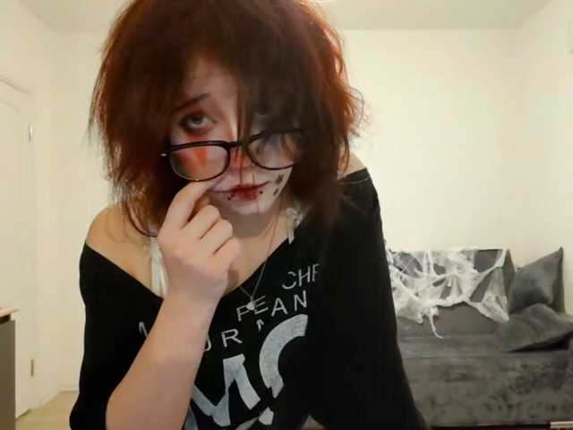 KiraFiren webcam