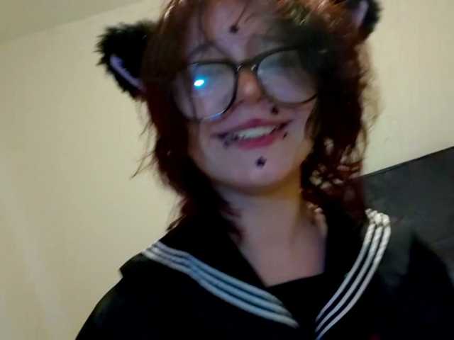 FinnyMonson live cam on BongaCams