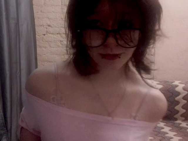 FinnyMonson live cam on BongaCams