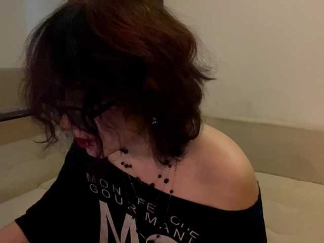 FinnyMonson live cam on BongaCams