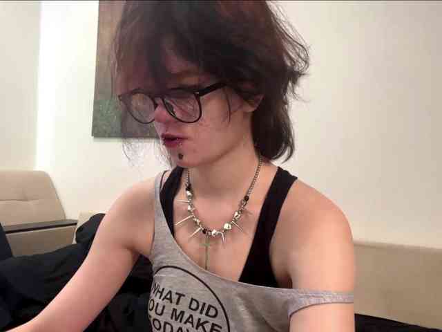 MilaRoshen webcam