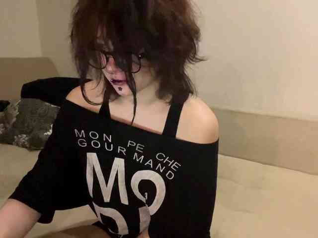 MilaRoshen webcam