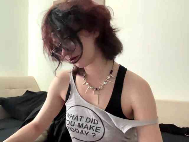 MilaRoshen webcam