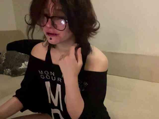 MilaRoshen webcam