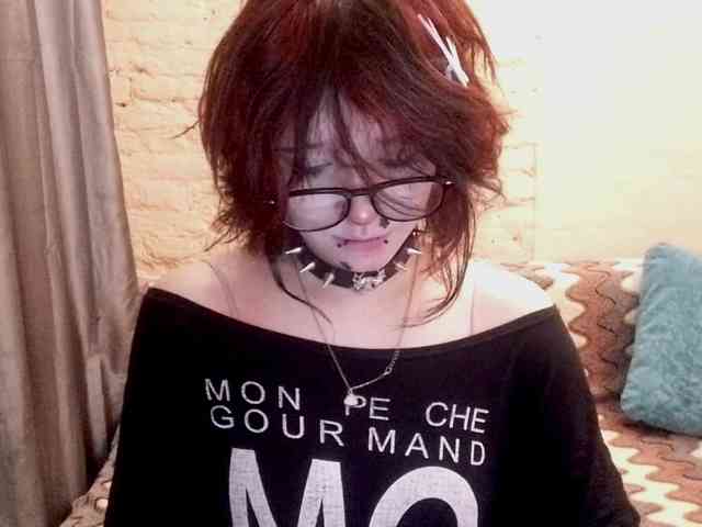 MilaRoshen webcam