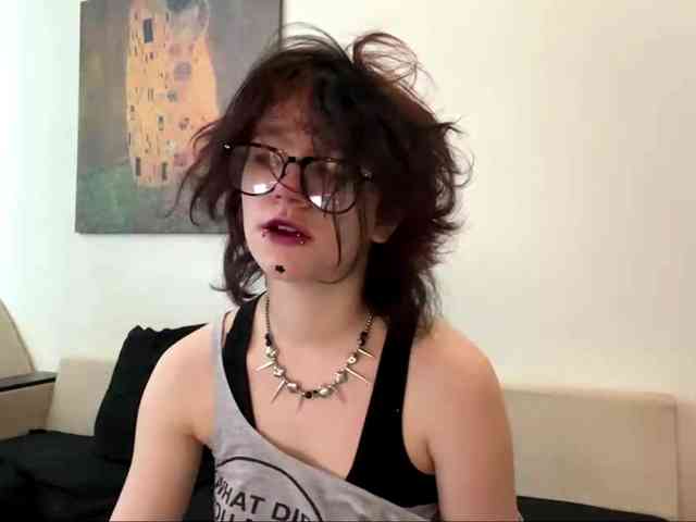 MilaRoshen webcam
