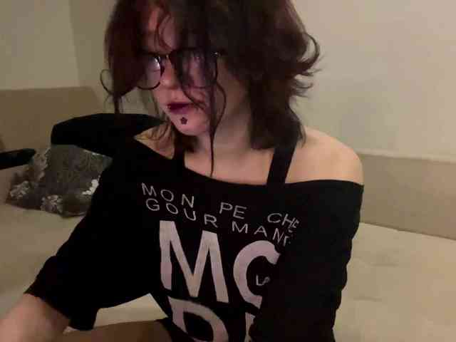 MilaRoshen webcam