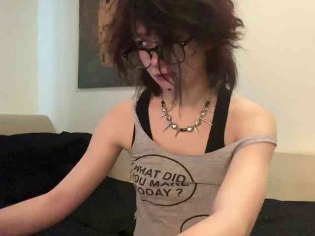 MilaRoshen webcam